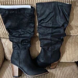 White Mountain comfortable long boots 👢